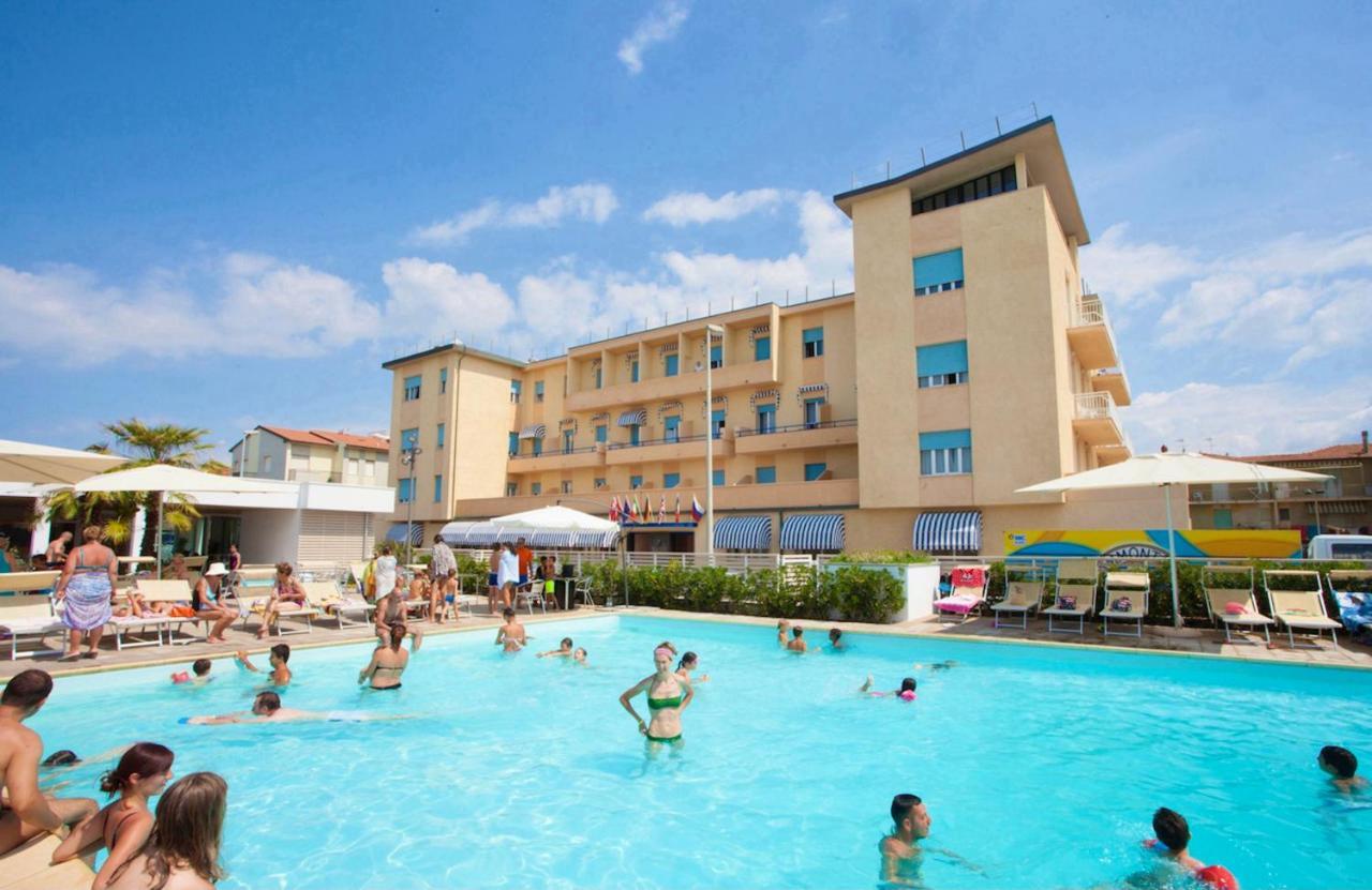 Hotel Stella Marina مارينا دي سيسينا المظهر الخارجي الصورة