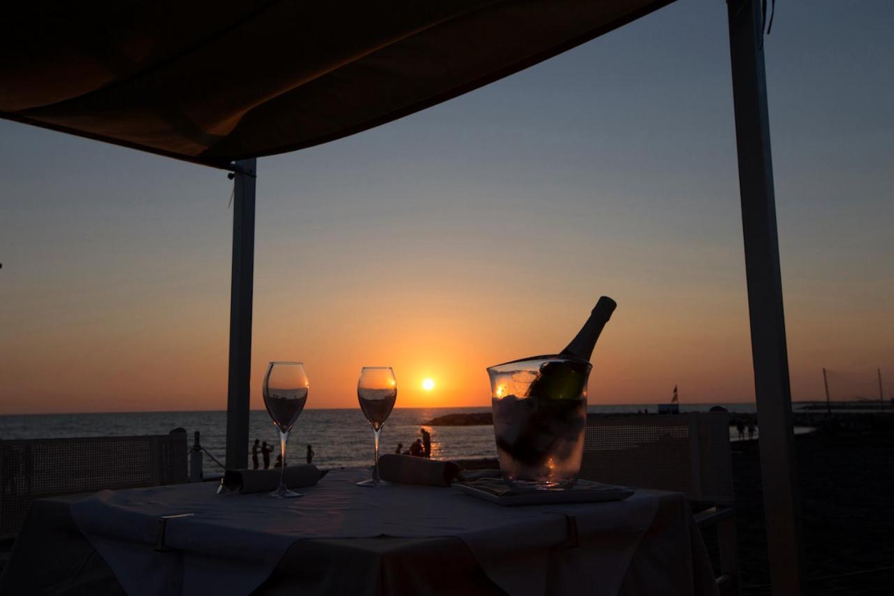 Hotel Stella Marina مارينا دي سيسينا المظهر الخارجي الصورة