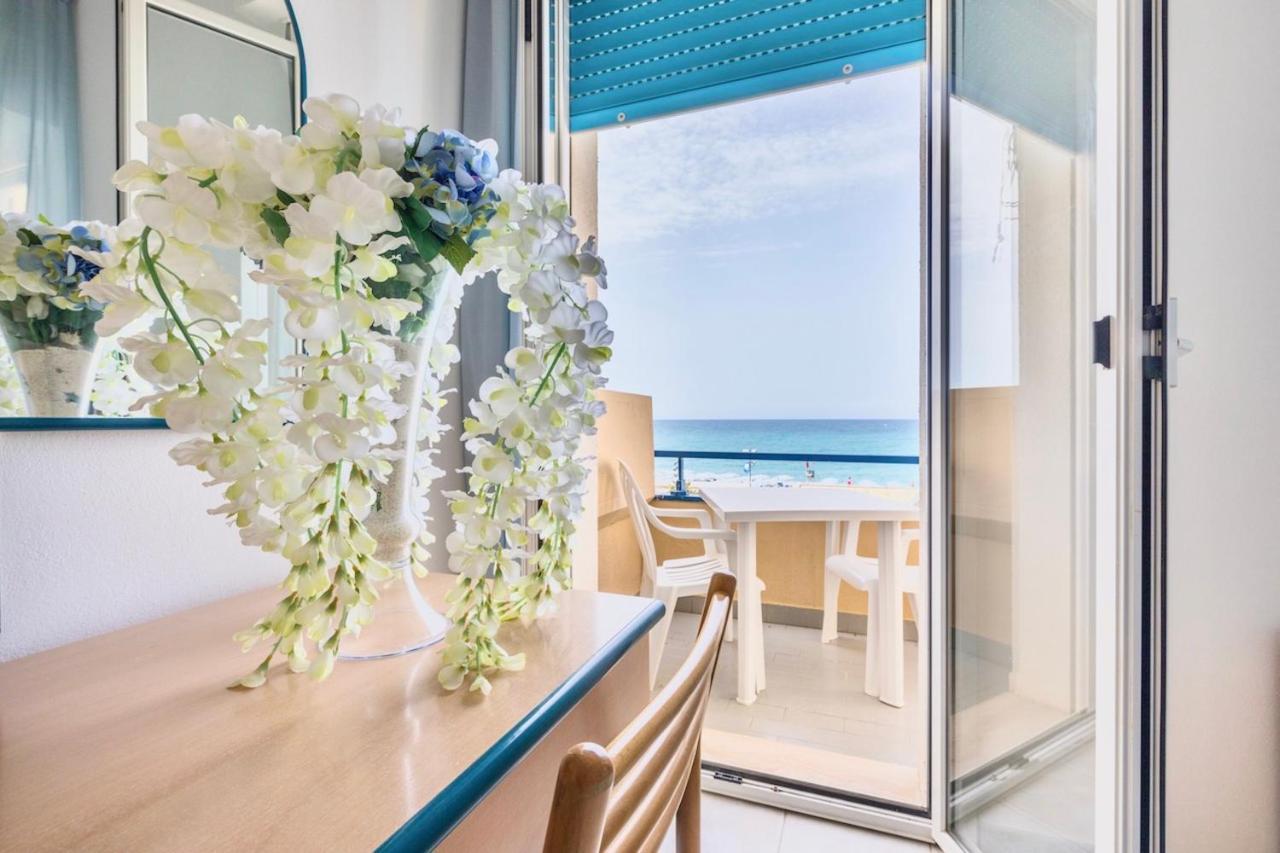 Hotel Stella Marina مارينا دي سيسينا المظهر الخارجي الصورة
