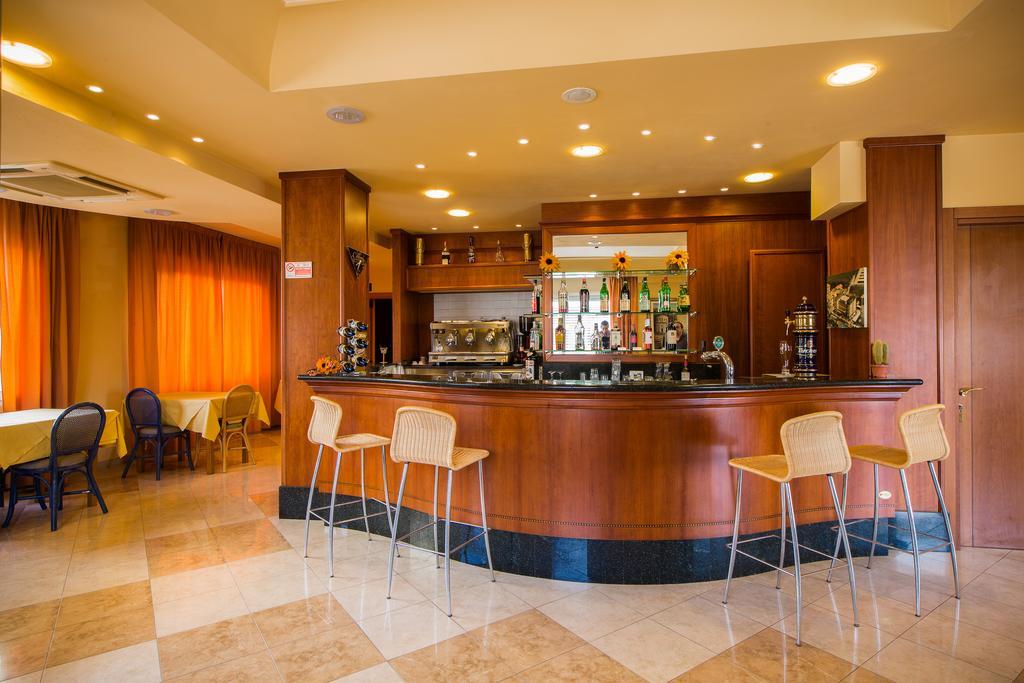 Hotel Stella Marina مارينا دي سيسينا المظهر الخارجي الصورة