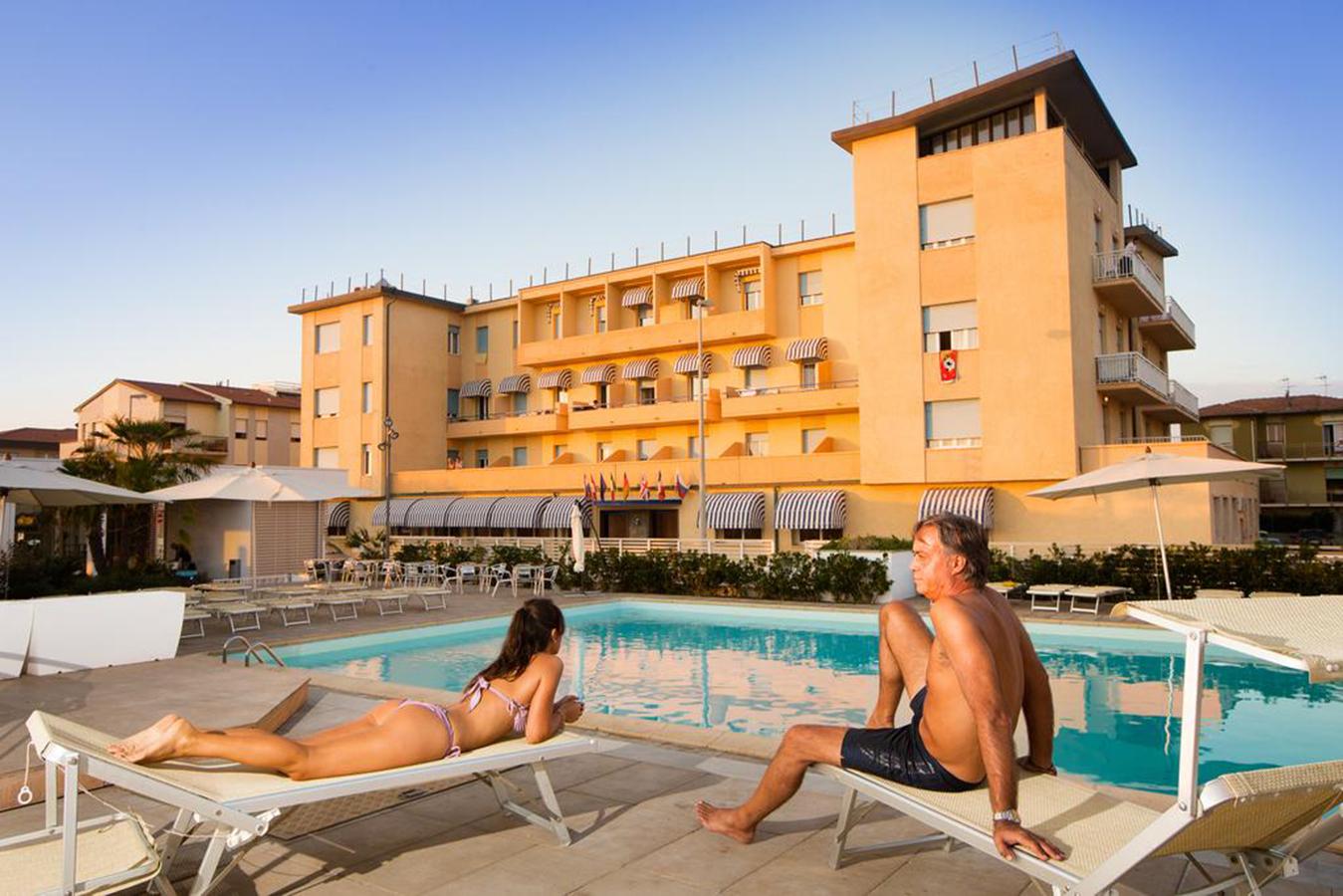 Hotel Stella Marina مارينا دي سيسينا المظهر الخارجي الصورة