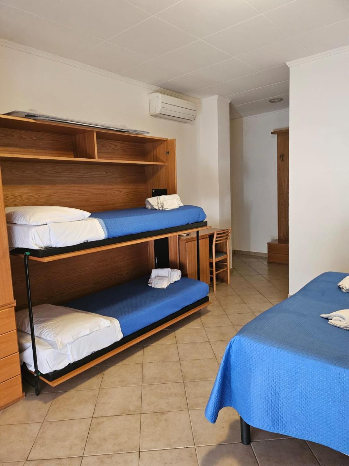 Hotel Stella Marina مارينا دي سيسينا المظهر الخارجي الصورة