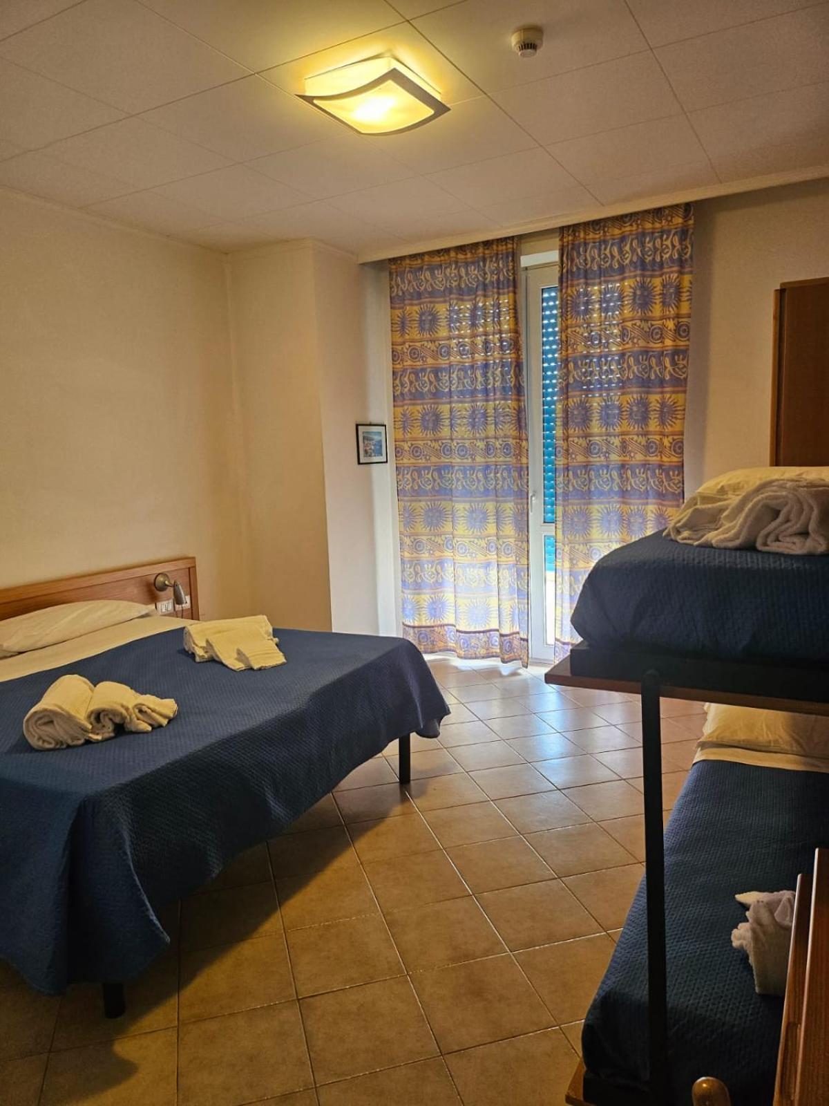 Hotel Stella Marina مارينا دي سيسينا المظهر الخارجي الصورة