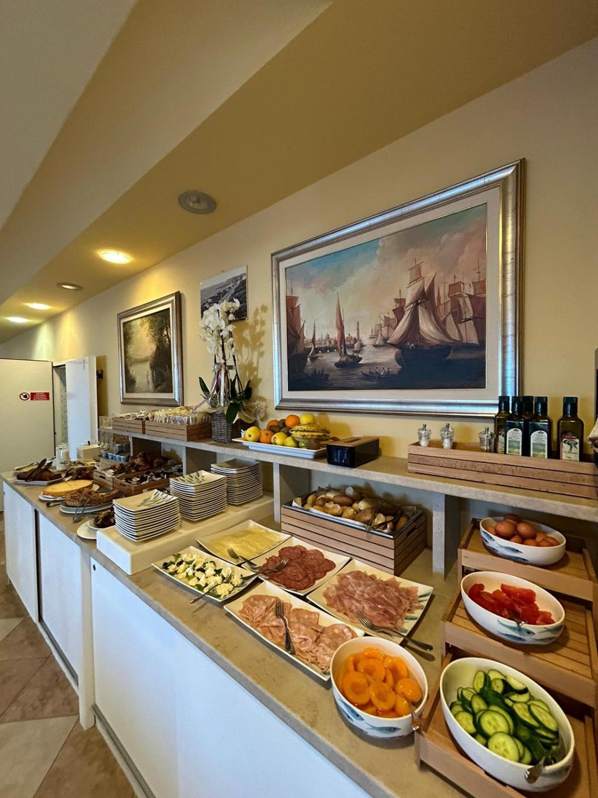 Hotel Stella Marina مارينا دي سيسينا المظهر الخارجي الصورة