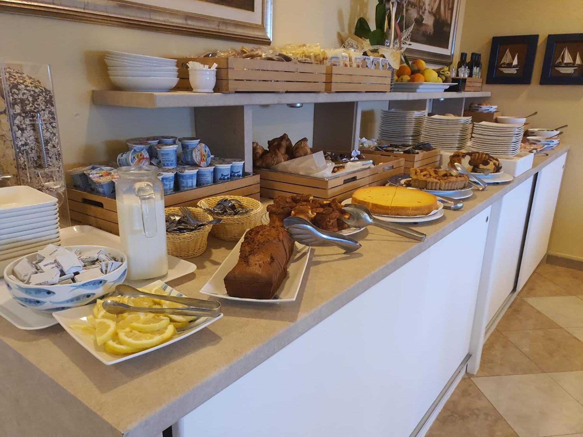 Hotel Stella Marina مارينا دي سيسينا المظهر الخارجي الصورة